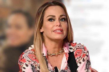 Paura per Sonia Bruganelli, le hanno strappato il Rolex dal polso: il racconto terrificante