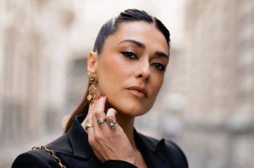 Valentina Lodovini, gli scatti a letto non sono per tutti: 45 anni di bellezza