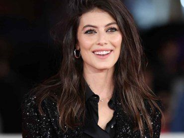 L’outfit di Alessandra Mastronardi alla sfilata di Pucci a Roma incanta tutti