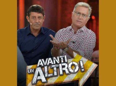 Finale di stagione di “Avanti un Altro” domenica 5 maggio