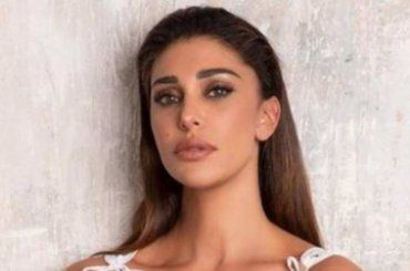 Belen Rodriguez e quella volta nel locale un po’ ambiguo: “Ci stanno chiamando” – VIDEO