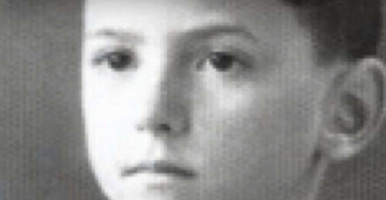 Era il 1946, riconoscete questo bambino? Ora purtroppo è morto e non c’è più