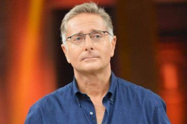 Ciao Darwin, il saluto di Paolo Bonolis all’amore della sua vita commuove i social – VIDEO