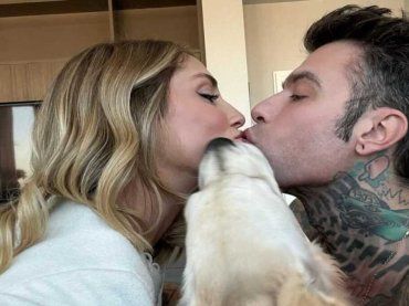 Fedez malinconico verso Paloma: “Mi manchi”. Chiara Ferragni pubblica un video con il cane