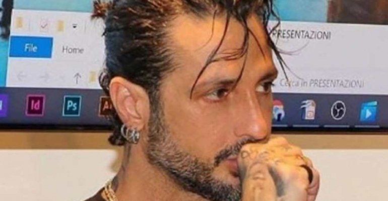 Fabrizio Corona e quell’ultimo desiderio spiazzante: “Vorrei metterli nella bara” – VIDEO