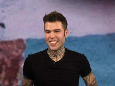 Fedez in vacanza a Miami insieme al padre Franco e ai figli: il rapper ha postato un video esilarante