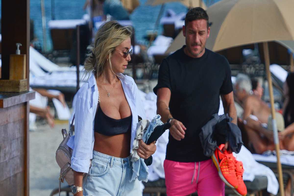 Francesco Totti e Noemi Bocchi. Francesco Totti e Noemi Bocchi.