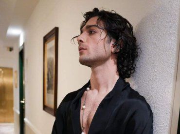 La reazione di Gianluca Ginoble quando Ignazio Boschetto e Piero Barone parlano in inglese