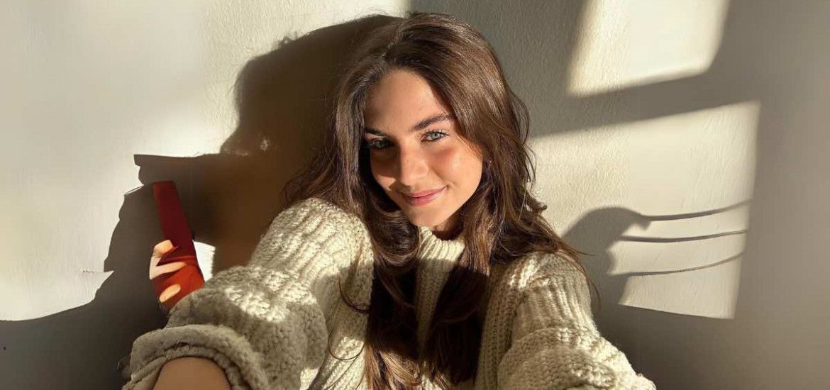 Giovane celebrità Stella Bossari