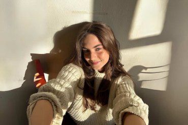 Occhi di mamma e viso di papà, lei è la figlia di una delle coppie più belle della tv