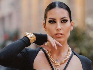 Elisabetta Gregoraci radiosa con un miniabito mozzafiato: “Questo è il mio stile” – FOTO