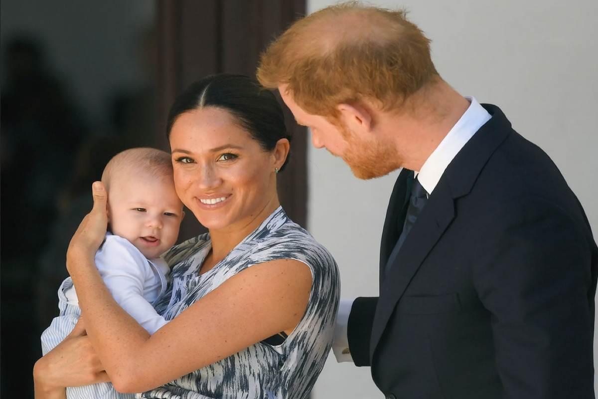 Harry e Meghan con il figlio Archie.