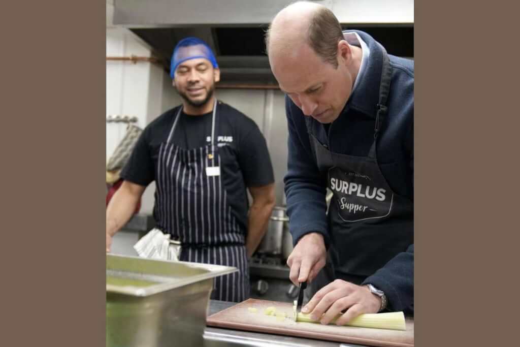 Il principe William in cucina