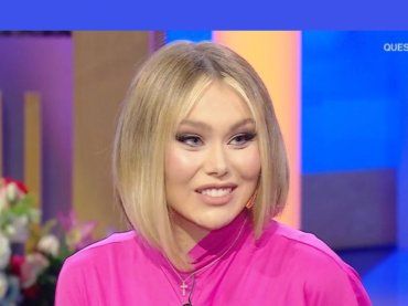 Jasmine Carrisi “trita” mamma Loredana Lecciso: “dovrebbe uscire dai social”