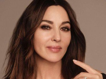 Monica Bellucci affascinante come non mai, gli ultimi scatti fanno innamorare  FOTO