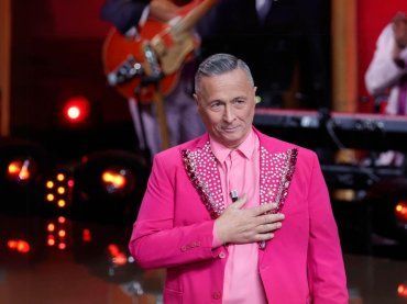 Paolo Belli sospende il tour teatrale, la decisione del cantante di fermarsi in un momento di difficoltà