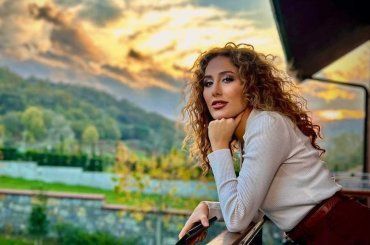 Chi è l’attrice che interpreta Fadik in Terra Amara? Segreti, successi e il premio prestigioso di Polen Emre