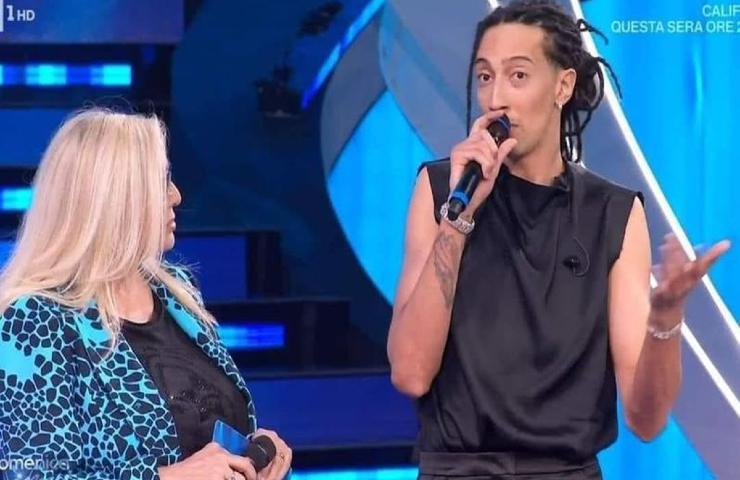 Ghali con Mara Venier a Domenica In.