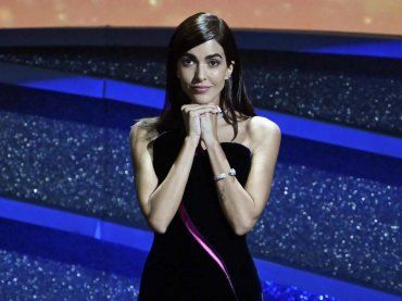 Gli auguri di Pasqua di Rocio Munoz Morales: bellezza unica e parole profonde