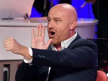 La dolce foto di Rudy Zerbi con la madre di suo figlio: lei è famosissima