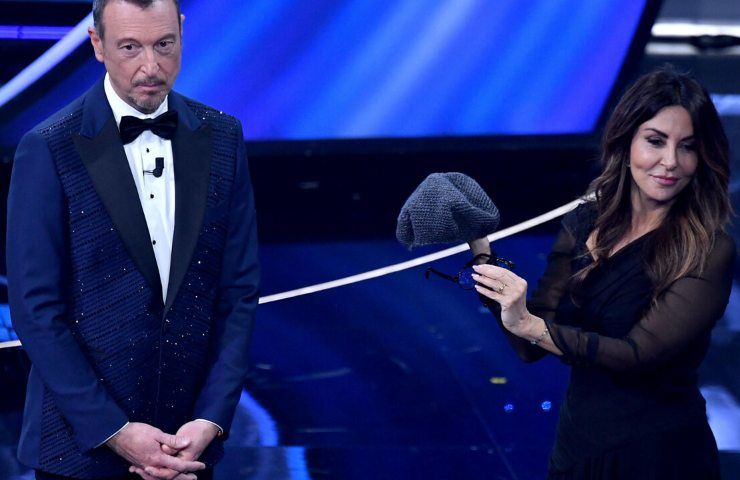 Sabrina Ferilli commenta il caso Amadeus