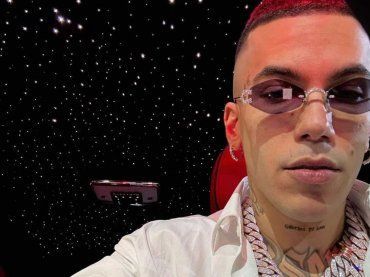 Sfera Ebbasta supera Michael Jackson e Taylor Swift: il suo personale record