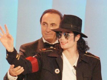 Telegatti 1997, giusto qualche anno fa… riuscite a riconoscere la presentatrice?