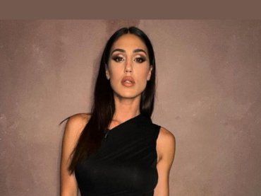 Cecilia Rodriguez, super sexy in nero per “Da vicino nessuno è normale”