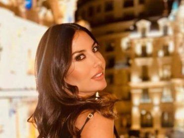 Elisabetta Gregoraci si prepara per la festa per lei dolceamara: “Uniche e insostituibili” – FOTO
