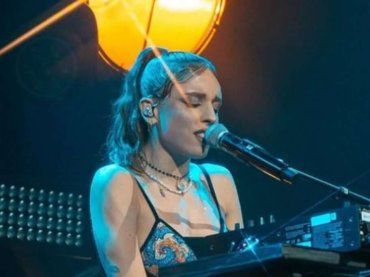 Menzione da brividi per Angelina Mango: “Sarà lei la prossima?”