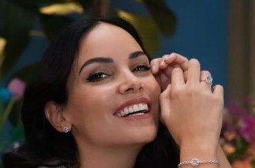 Michela Quattrociocche pensa al passato e chiede l’aiuto dei fan: “Sì o no?” – FOTO