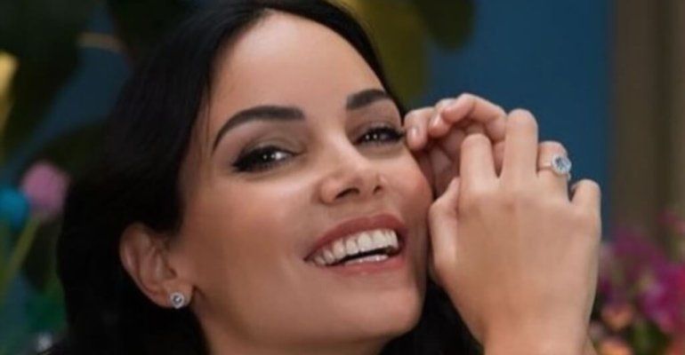 Michela Quattrociocche pensa al passato e chiede l’aiuto dei fan: “Sì o no?” – FOTO