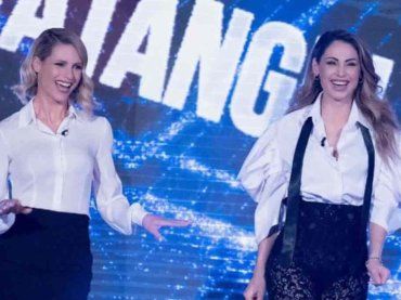 Michelle Hunziker e Anna Tatangelo si sbottonano a Verissimo: “Serene” – VIDEO