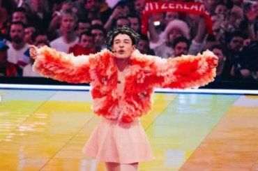 Eurovision Song Contest, vince Nemo, Angelina Mango settima ma ha rischiato grosso