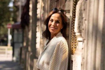 Cristina Parodi è raggiante: nuova sfida per l’ex volto del Tg5 – FOTO