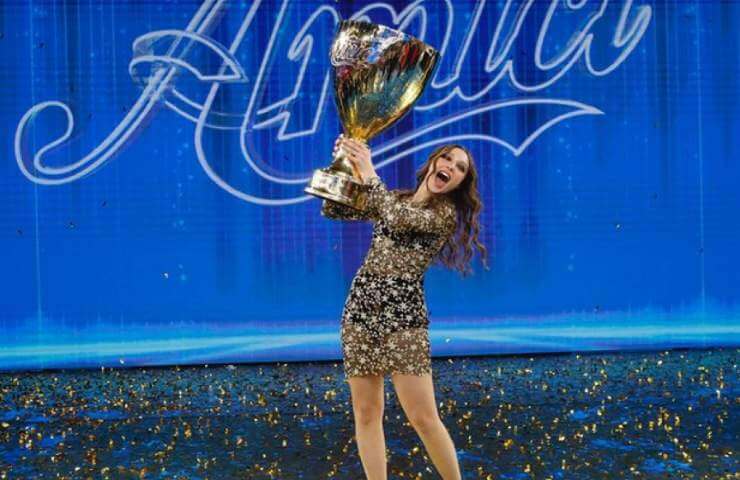 Sarah Toscano al momento della vittoria ad Amici. Sarah Toscano al momento della vittoria ad Amici.