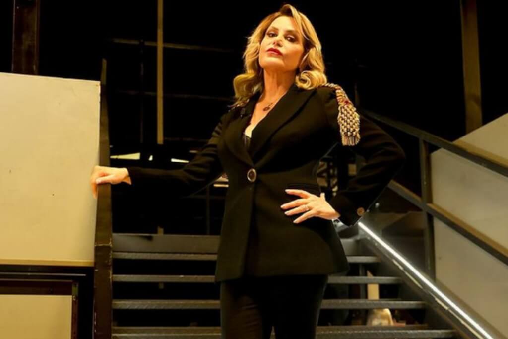 Simona Ventura. Simona Ventura.