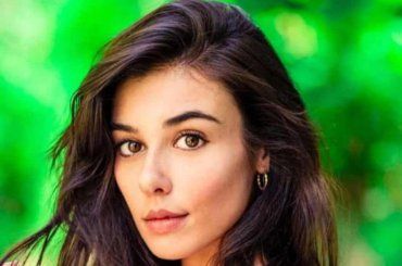 Un Posto al Sole, Rossella prende un’importante decisione, mentre Roberto si trova in difficoltà