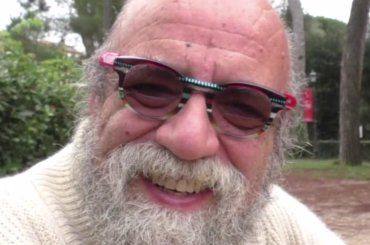 Giobbe Covatta e l’intervista che non ti aspetti: “Lui? Intelligente e cattivissimo”