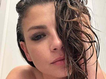 Emma Marrone esplosiva sul palco, ma i fan si dividono sul suo look – VIDEO