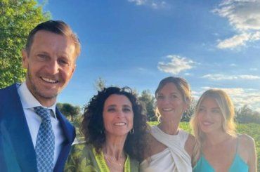 Novità in casa Ambrosini, nozze per Valeria che sposa Michela con Massimo testimone