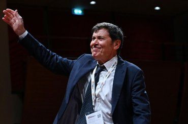 Gianni Morandi emoziona i fan sui social: il ringraziamento che tocca il cuore