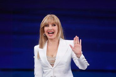 Rivoluzione nel mondo della TV: Milly Carlucci, Caterina Balivo ed Enrico Papi a rischio