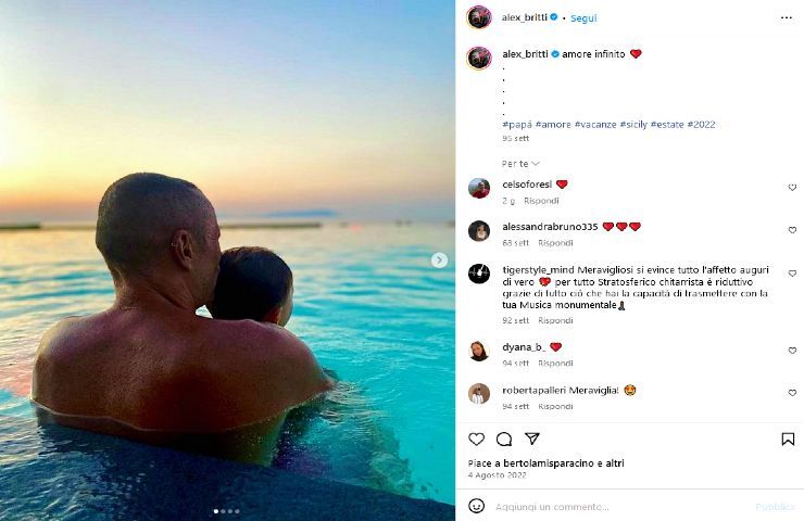 Post IG di Alex Britti con suo figlio Edoardo. Post IG di Alex Britti con suo figlio Edoardo.