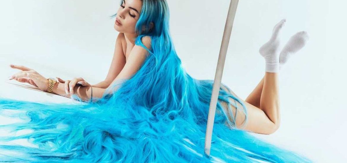 Rose Villain al lancio di Radio Sakura