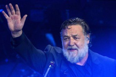 Russell Crowe e il messaggio inaspettato ai Ricchi e Poveri: “Scusate…”