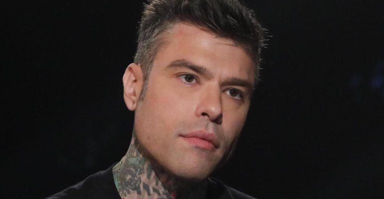 Fedez sta male, ma per fortuna è già a casa: la reazione di Chiara Ferragni