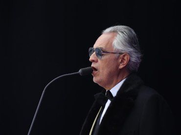 Teatro del silenzio 2024, da Andrea Bocelli alle star internazionali che illuminano Lajatico