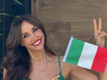 Benedetta Parodi ringrazia gli sponsor: sportività e stile anche al mare