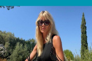 Elenoire Casalegno a cuore aperto con i follower: “sono una donna gemelli, è normale che…”